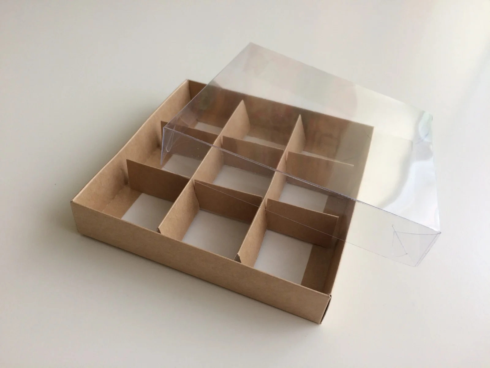 Ложементы из дизайнерского картона в tprint