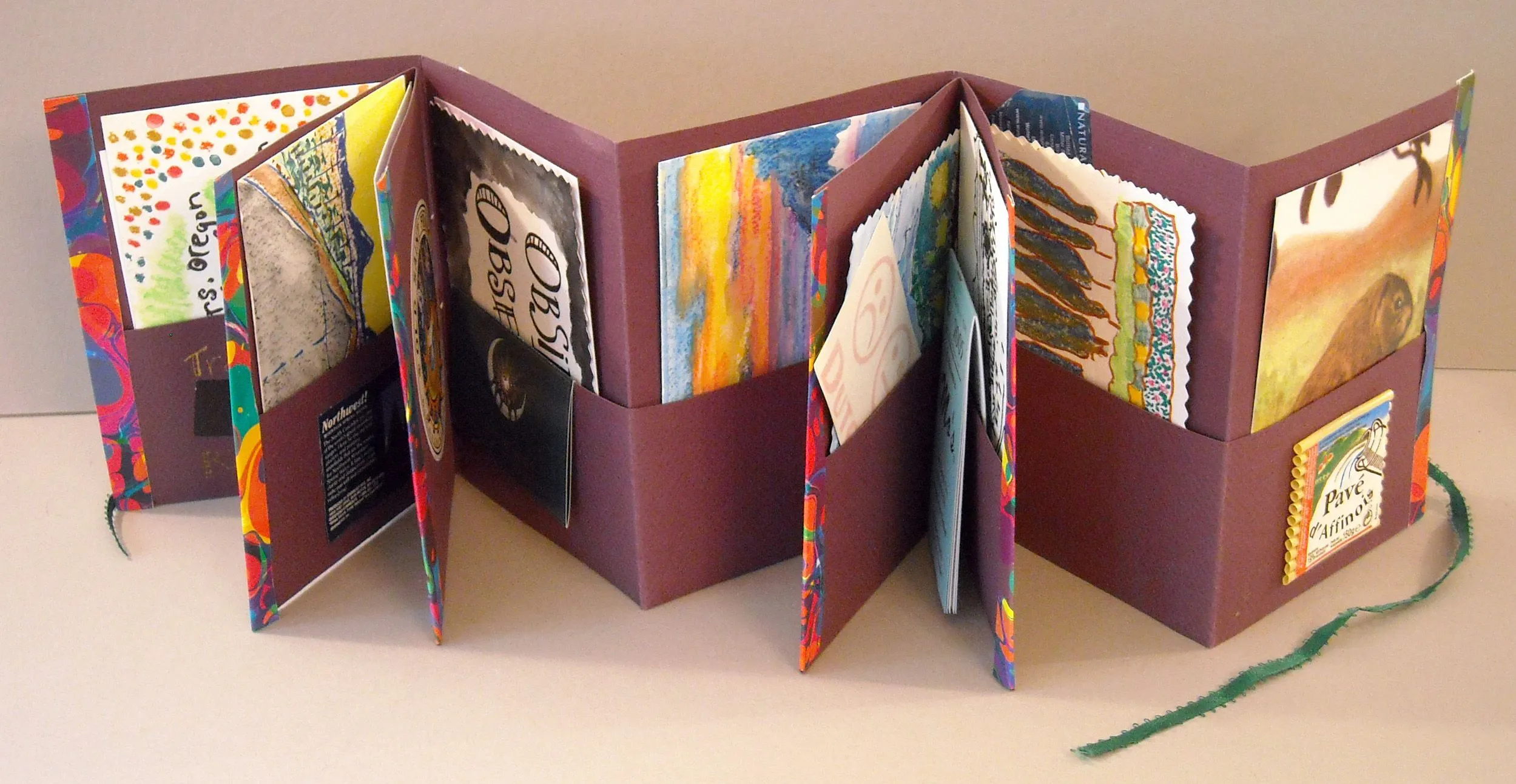 Упаковка для книг с кармашком в tprint