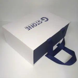 Изготовление коробок-пеналов с ручками в Москве